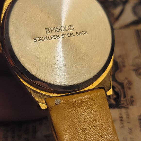 Vintage Watches Episode Cat and Mouse Dial Quartz Novelty Watch Yellow Band - Picture 7 of 10